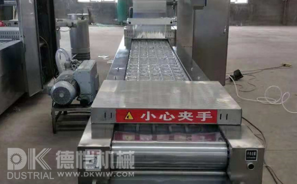 自動(dòng)拉伸包裝機