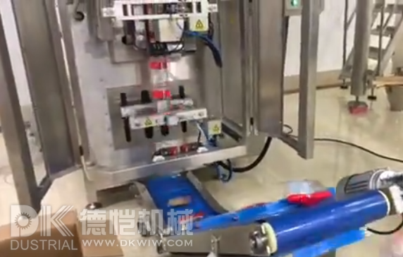 自動(dòng)包裝機生產(chǎn)線(xiàn)